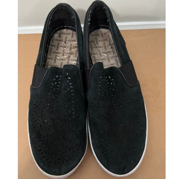 Vionic Perforated Black Leather Slip On Sneakers Size 9 - Picture 1 of 7
